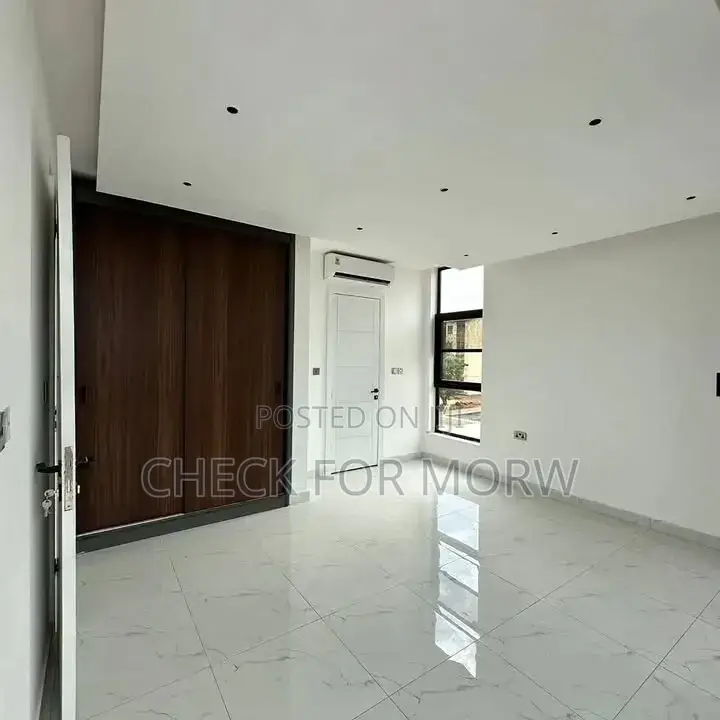 5bdrm Duplex in Munyonyo, Makindye for rent