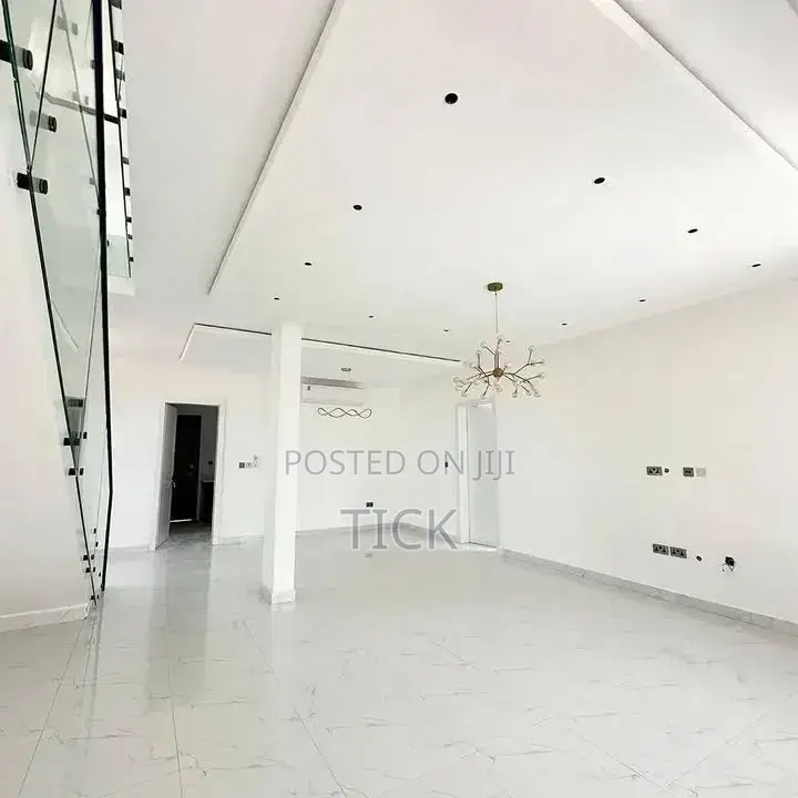 5bdrm Duplex in Munyonyo, Makindye for rent