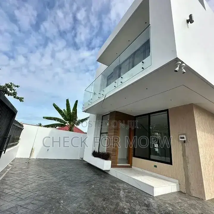 5bdrm Duplex in Munyonyo, Makindye for rent