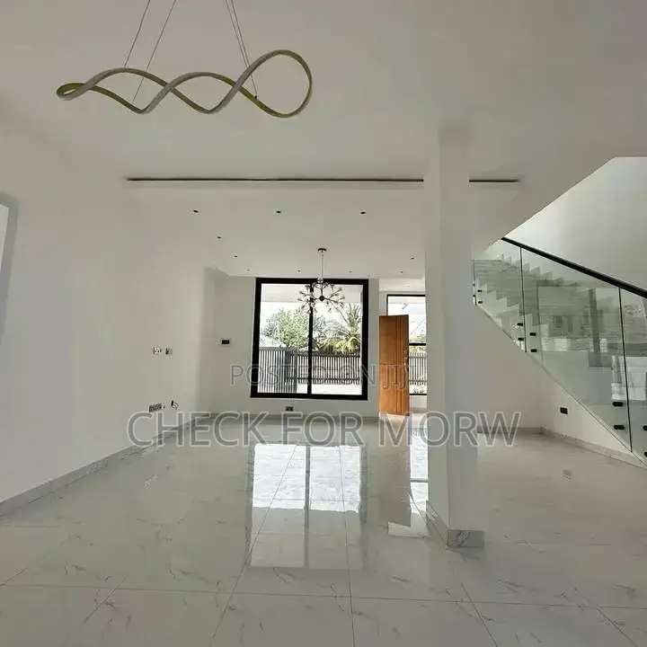 5bdrm Duplex in Munyonyo, Makindye for rent