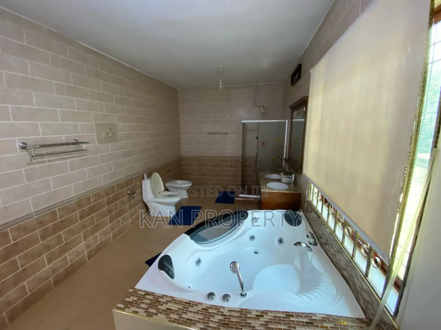 Furnished 4bdrm Duplex in Ntinda, Central Division for rent