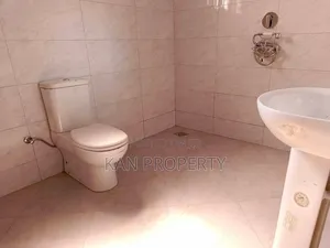 5bdrm Duplex in Bugolobi, Central Division for rent