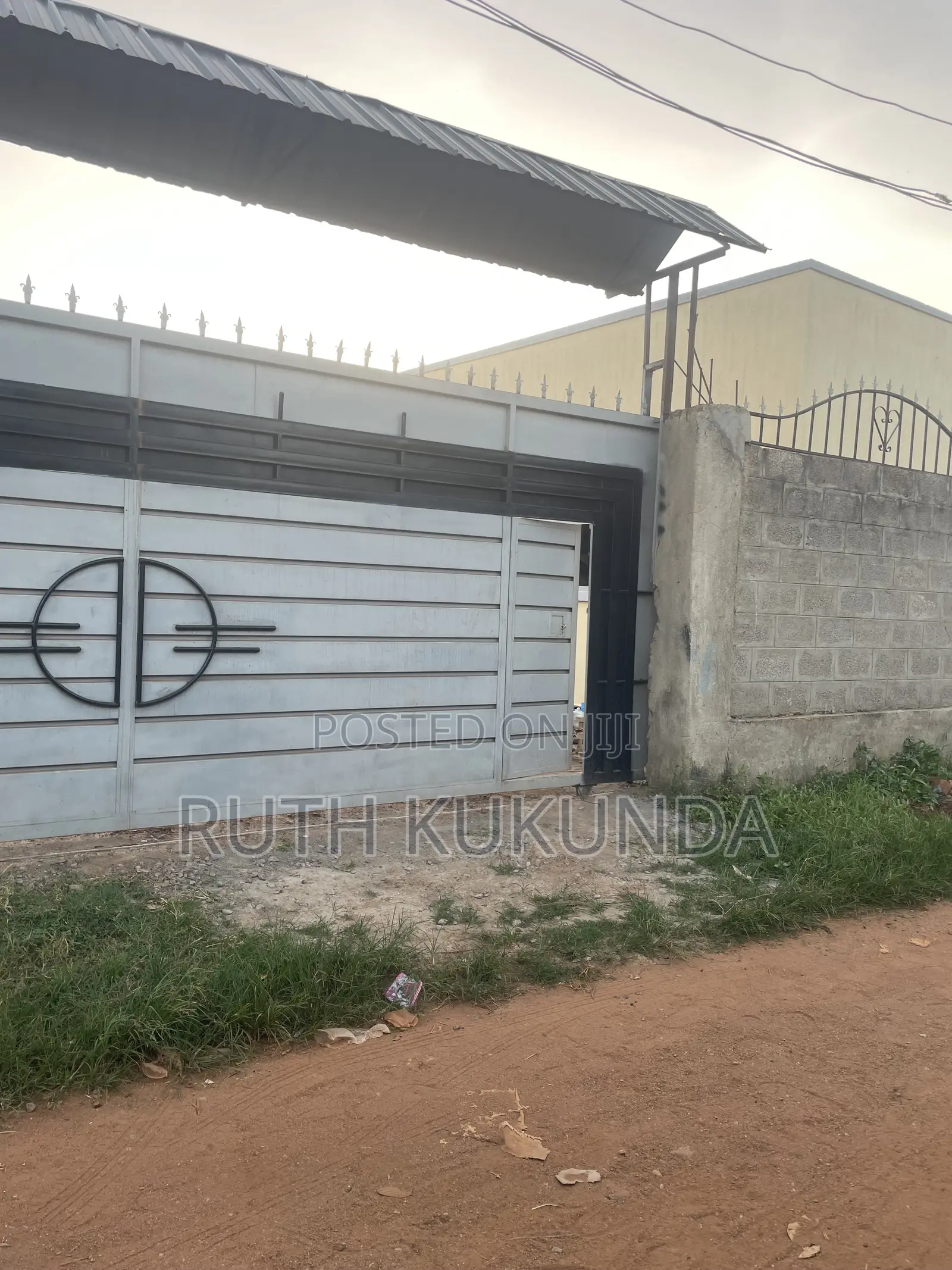 2bdrm House in Nkumbah, Katabi for rent
