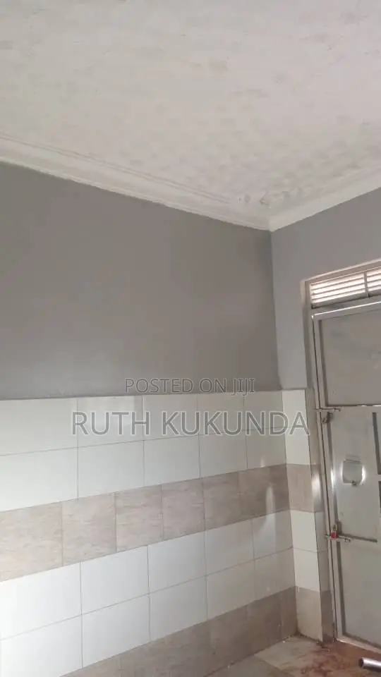 2bdrm House in Nkumbah, Katabi for rent