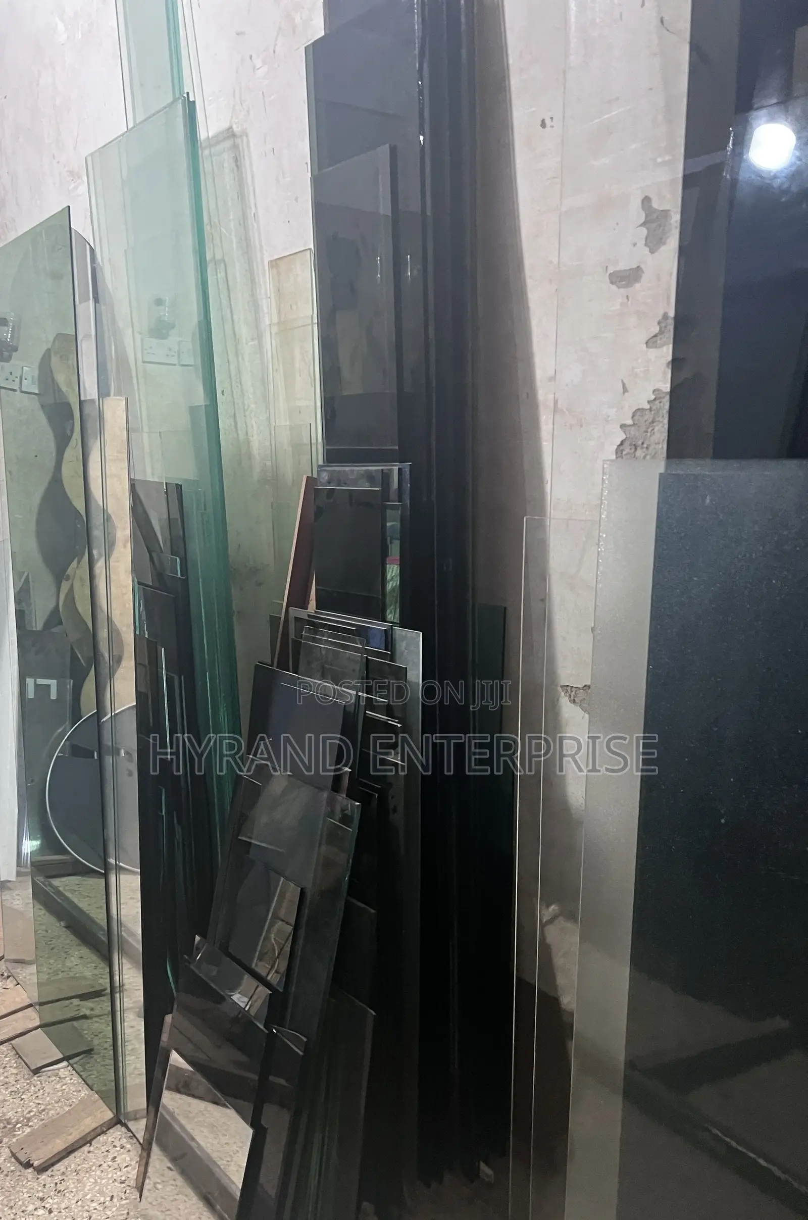 Window Glasses and Customized Mirrors