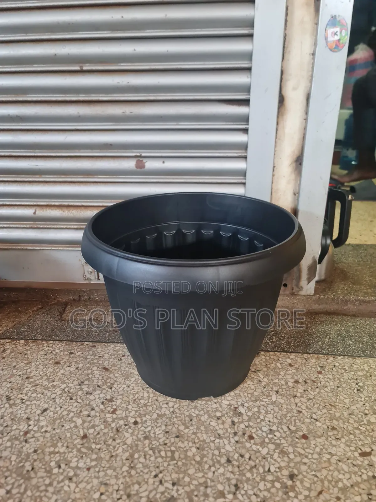 Black 20litres Plastic Flower Pots Plastic Flower Pots Stipe
