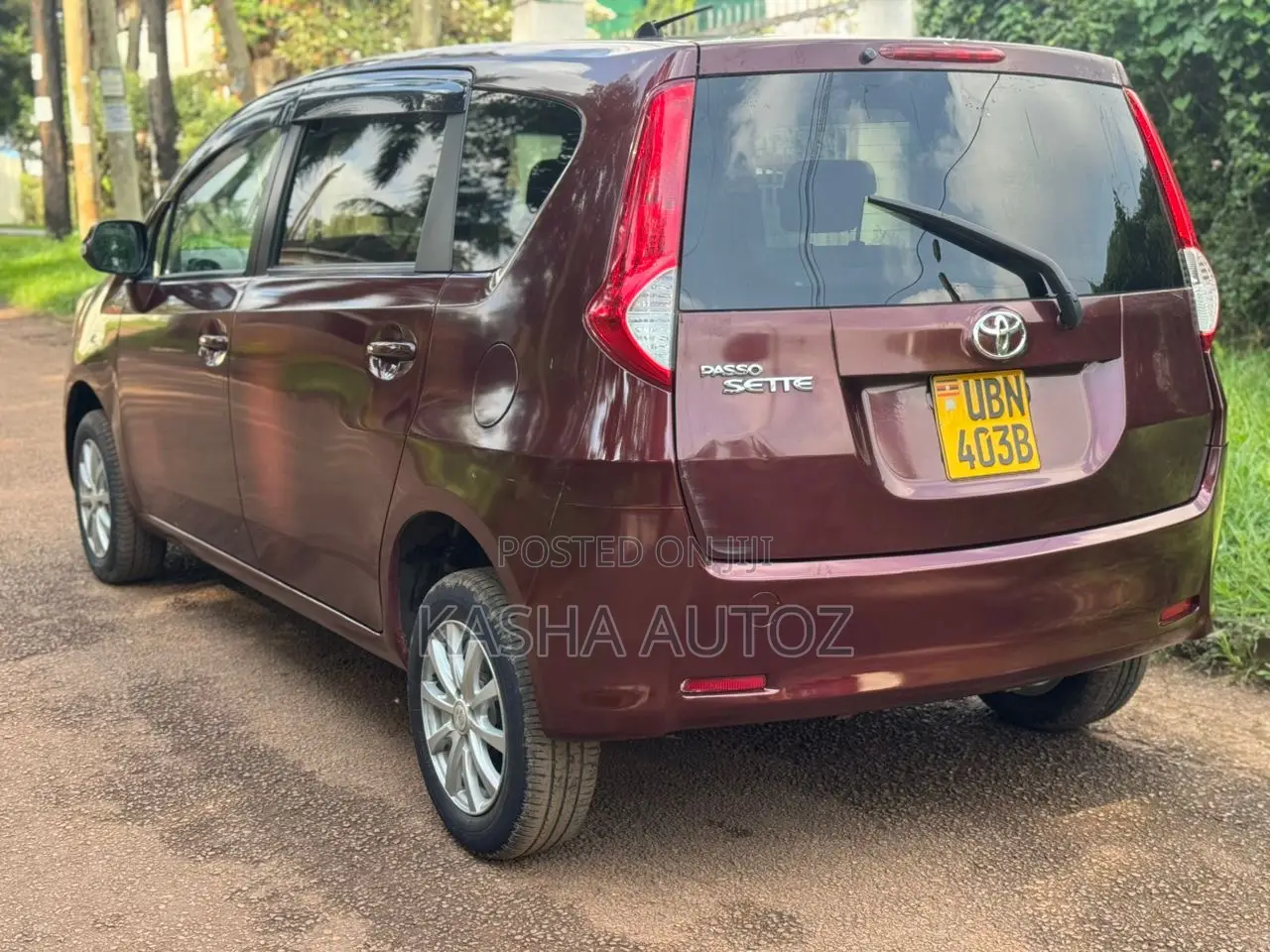 Toyota Passo Sette 2009 Burgundy