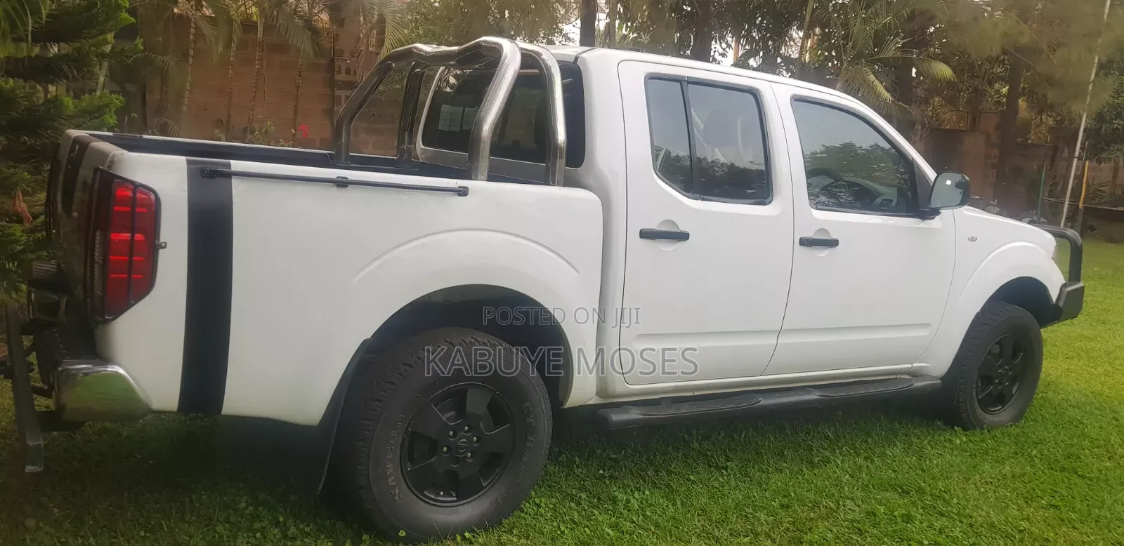 Nissan Navara 2.5 dCi 4x4 2007 White