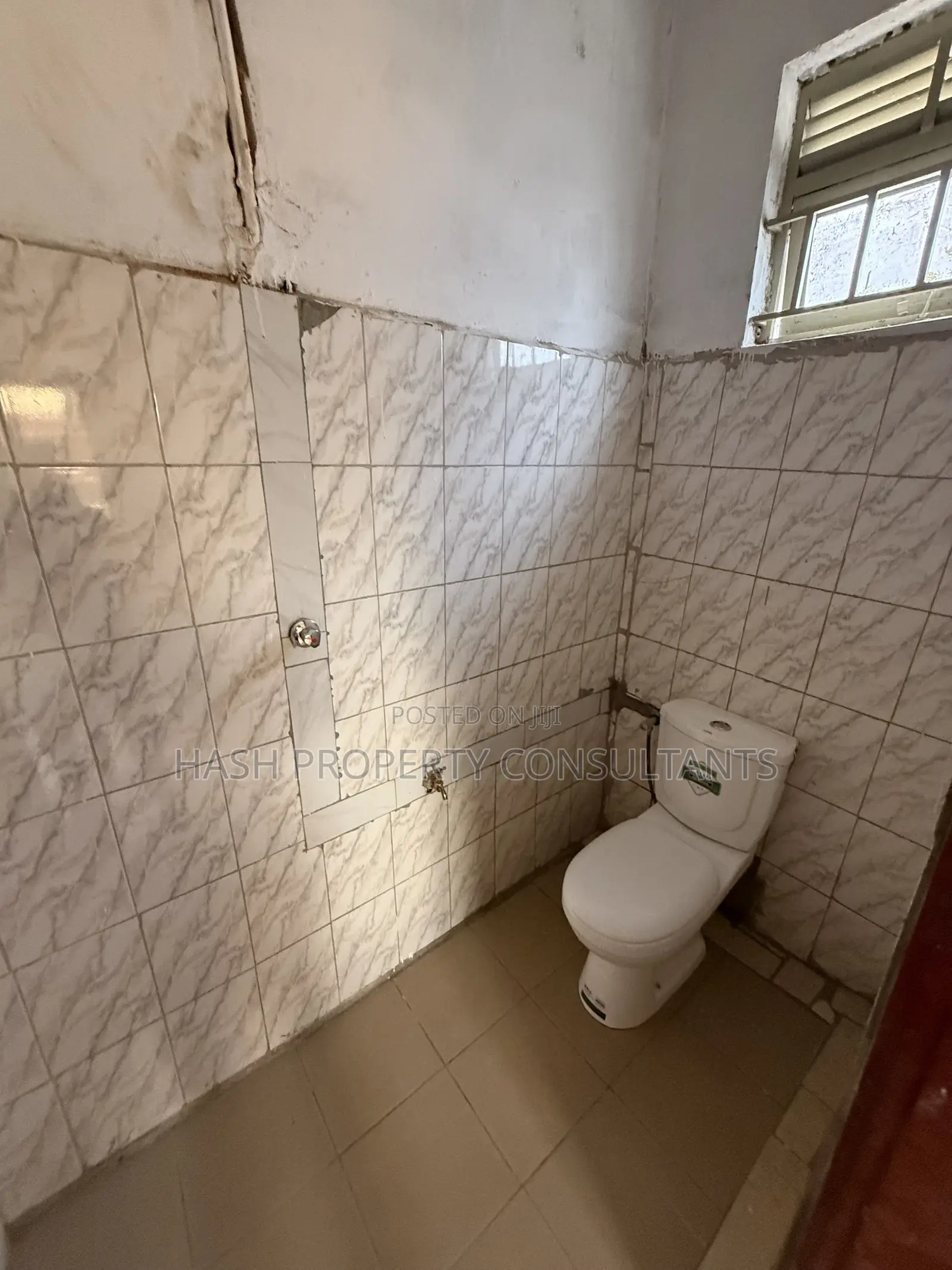 3bdrm House in Busabala, Central Division for sale