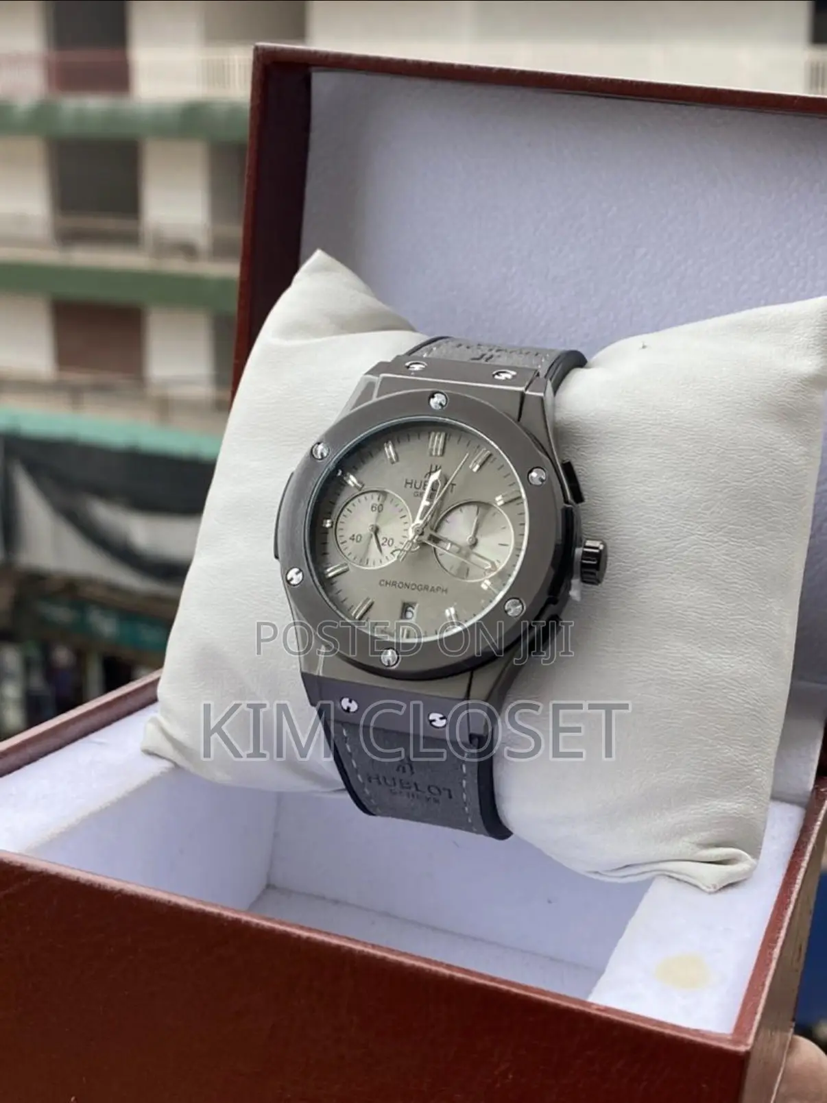 Active Chrones With Leather Band