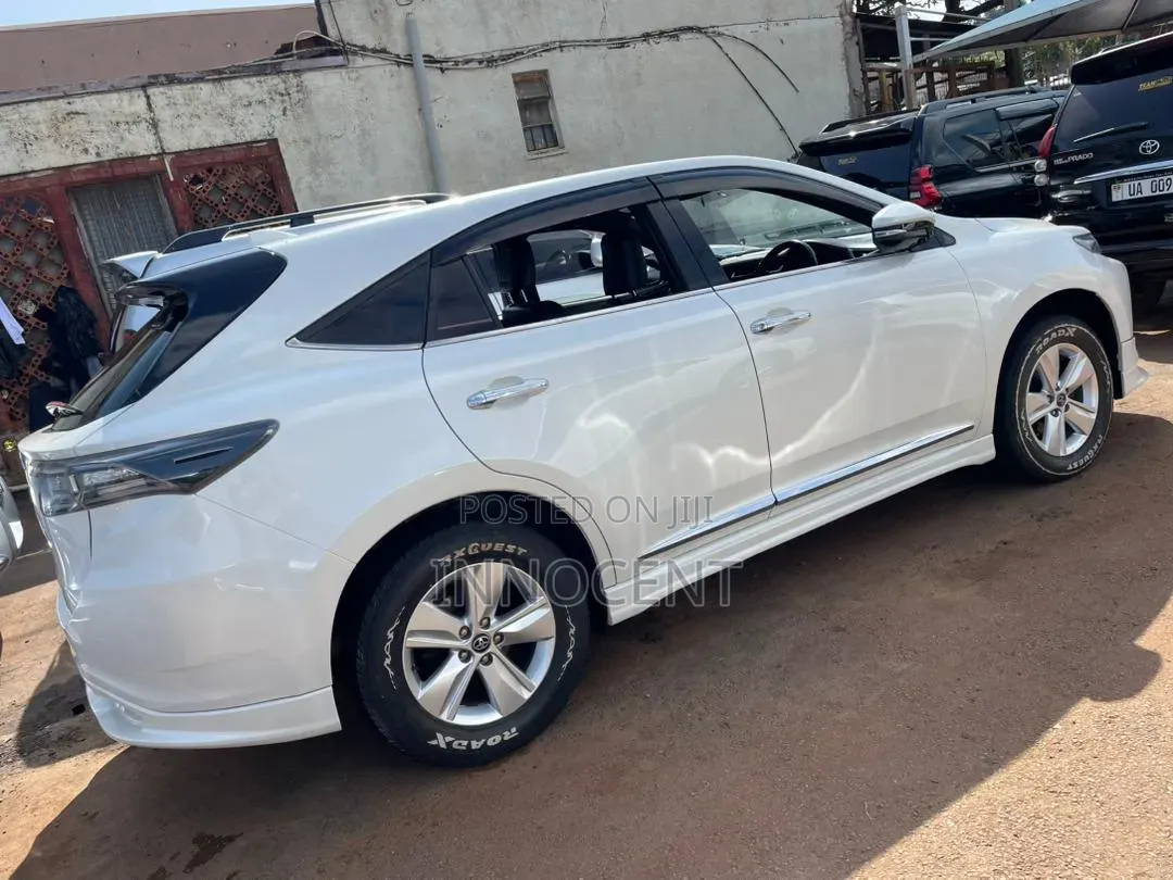 Toyota Harrier 2.0 4WD 2015 White