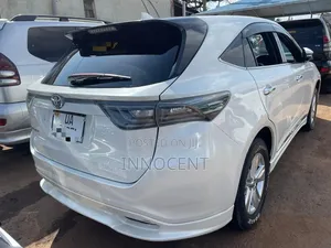 Toyota Harrier 2.0 4WD 2015 White