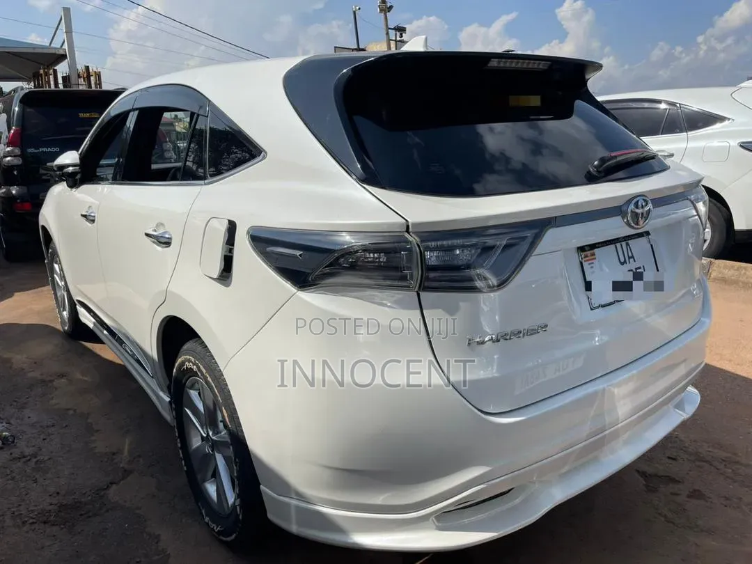 Toyota Harrier 2.0 4WD 2015 White