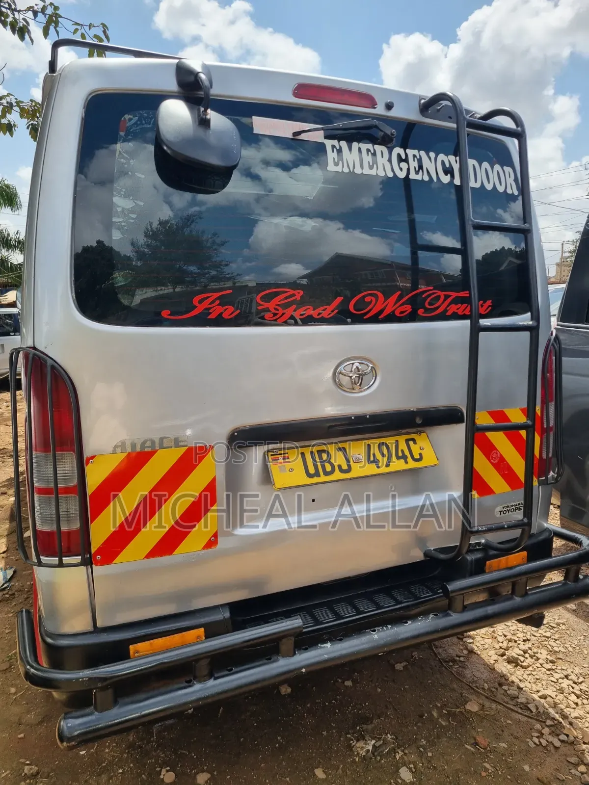 Toyota HiAce 2010 Silver