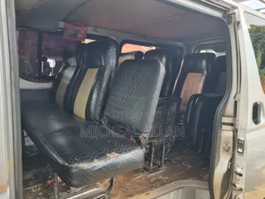 Toyota HiAce 2010 Silver