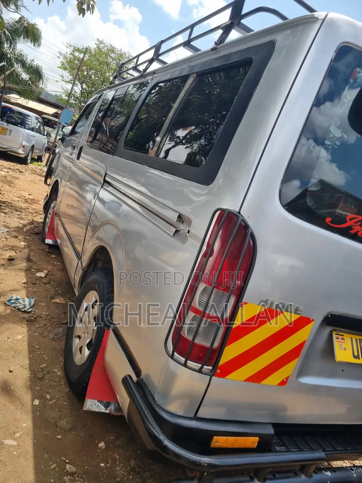 Toyota HiAce 2010 Silver