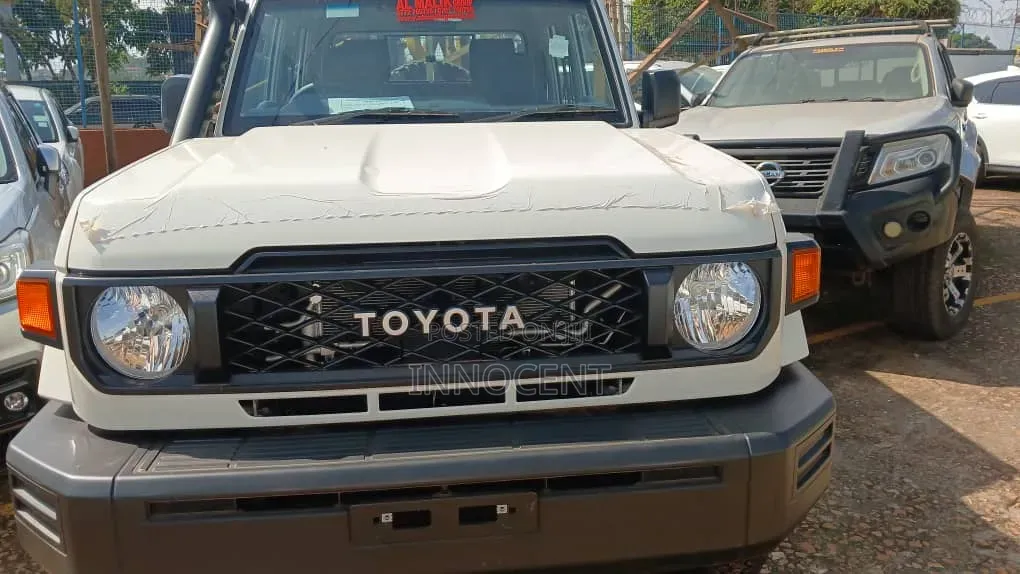 Toyota Land Cruiser 76 Series 2025 White