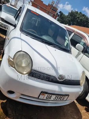 Toyota Sienta 2008 White