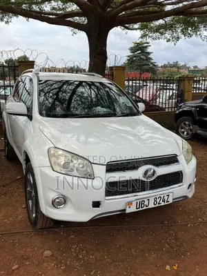 Toyota RAV4 2.4 2008 White