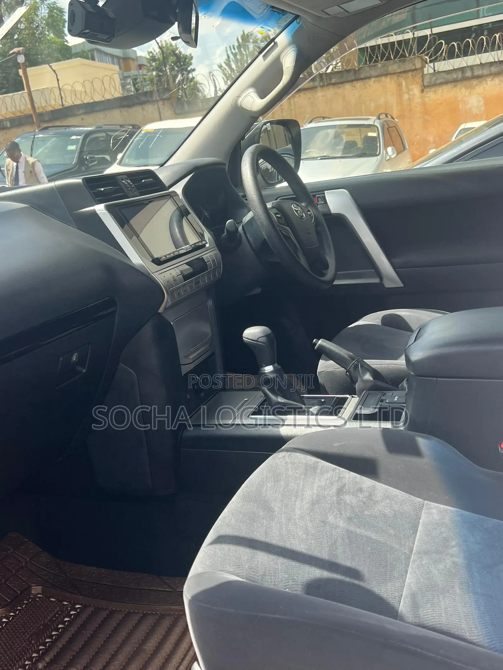 Toyota Land Cruiser Prado 2018 White