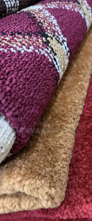 Cream Woolen Carpet – Soft Decorative Carpet for Living Room