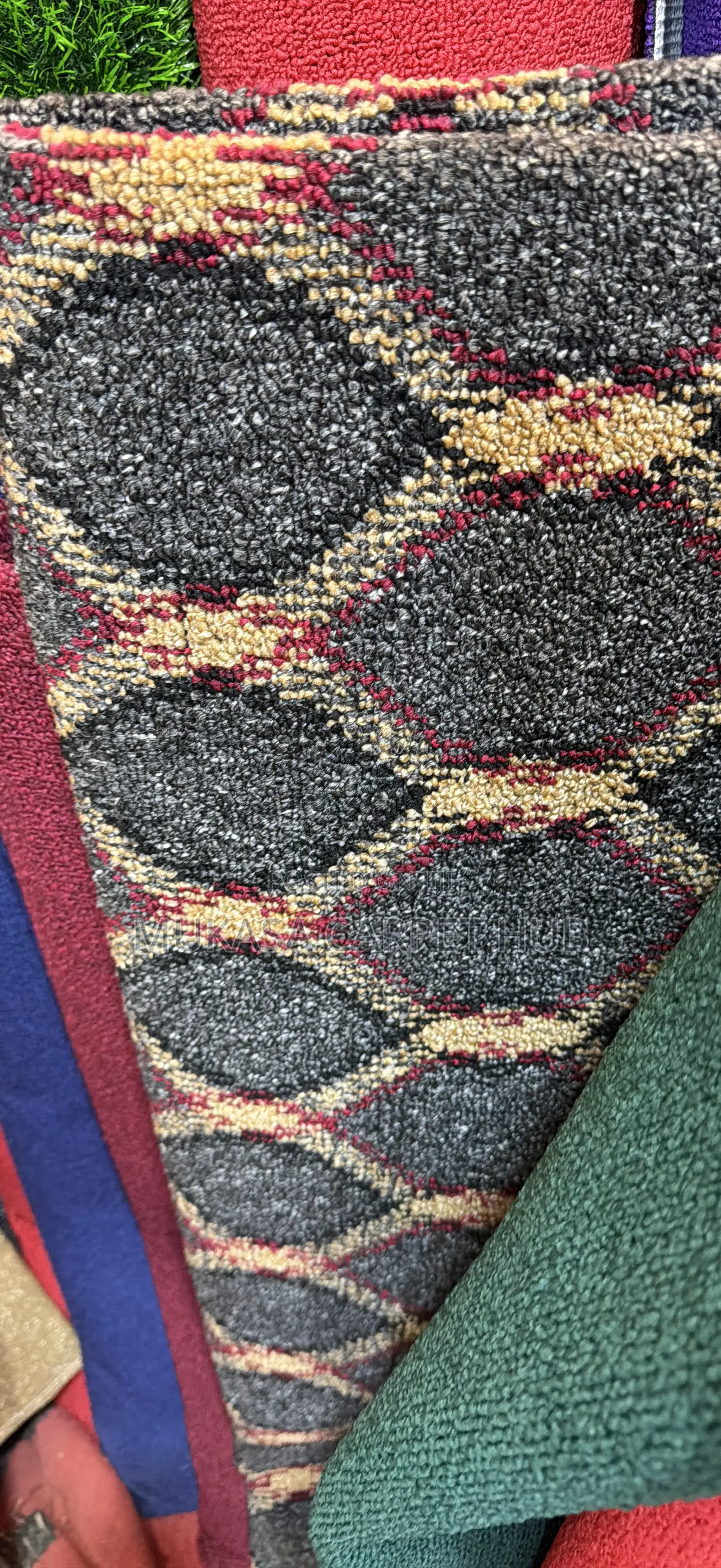 Modern Checked Design Carpet – Stylish Living Room Décor