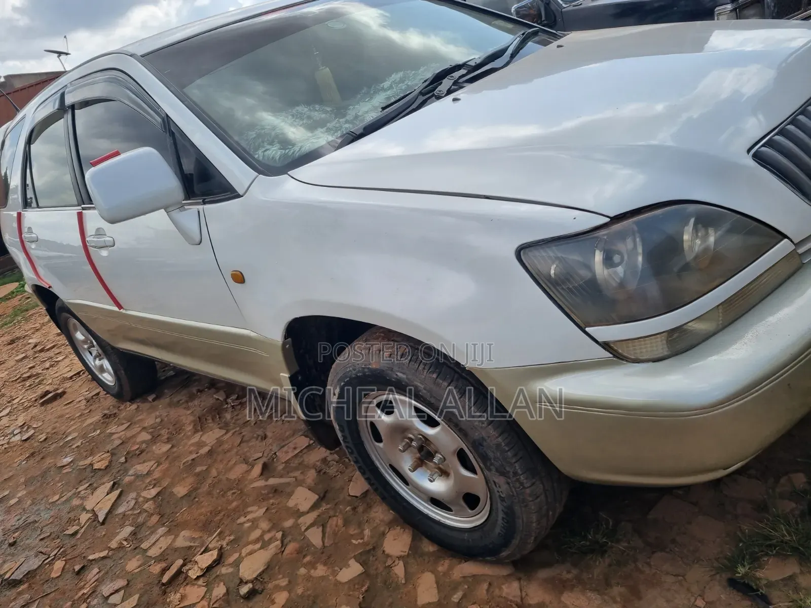 Toyota Harrier 2000 White