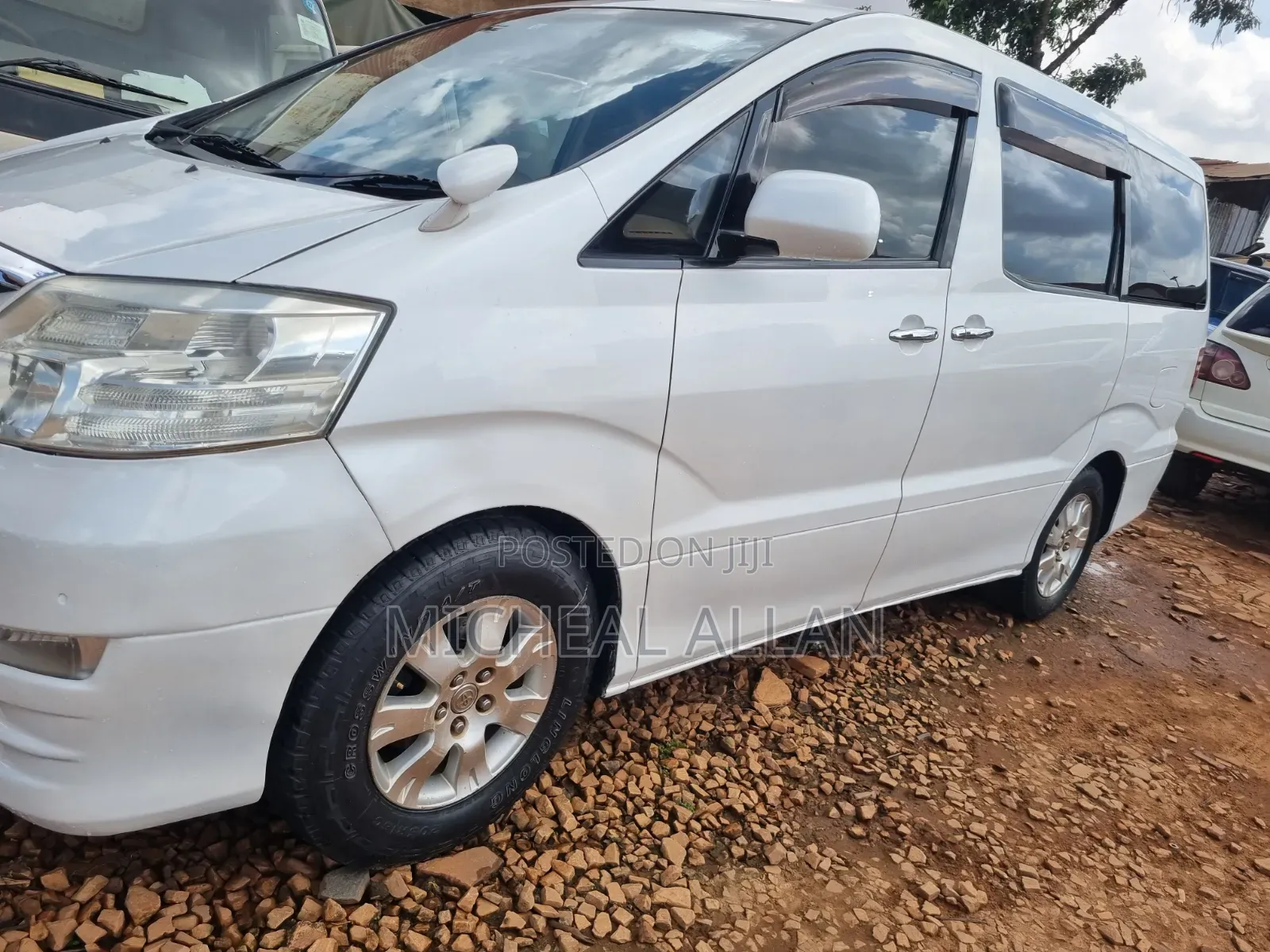 Toyota Alphard 2009 White