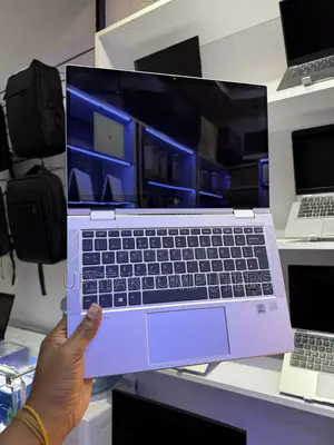 Laptop HP EliteBook 1030 8GB Intel Core i7 SSHD+SSD 256GB