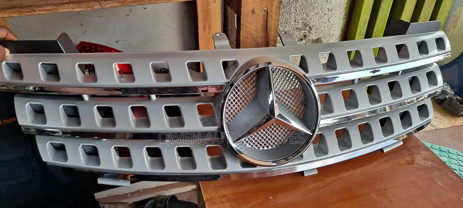 Front Grille /Face for Ml350 W164 4matic