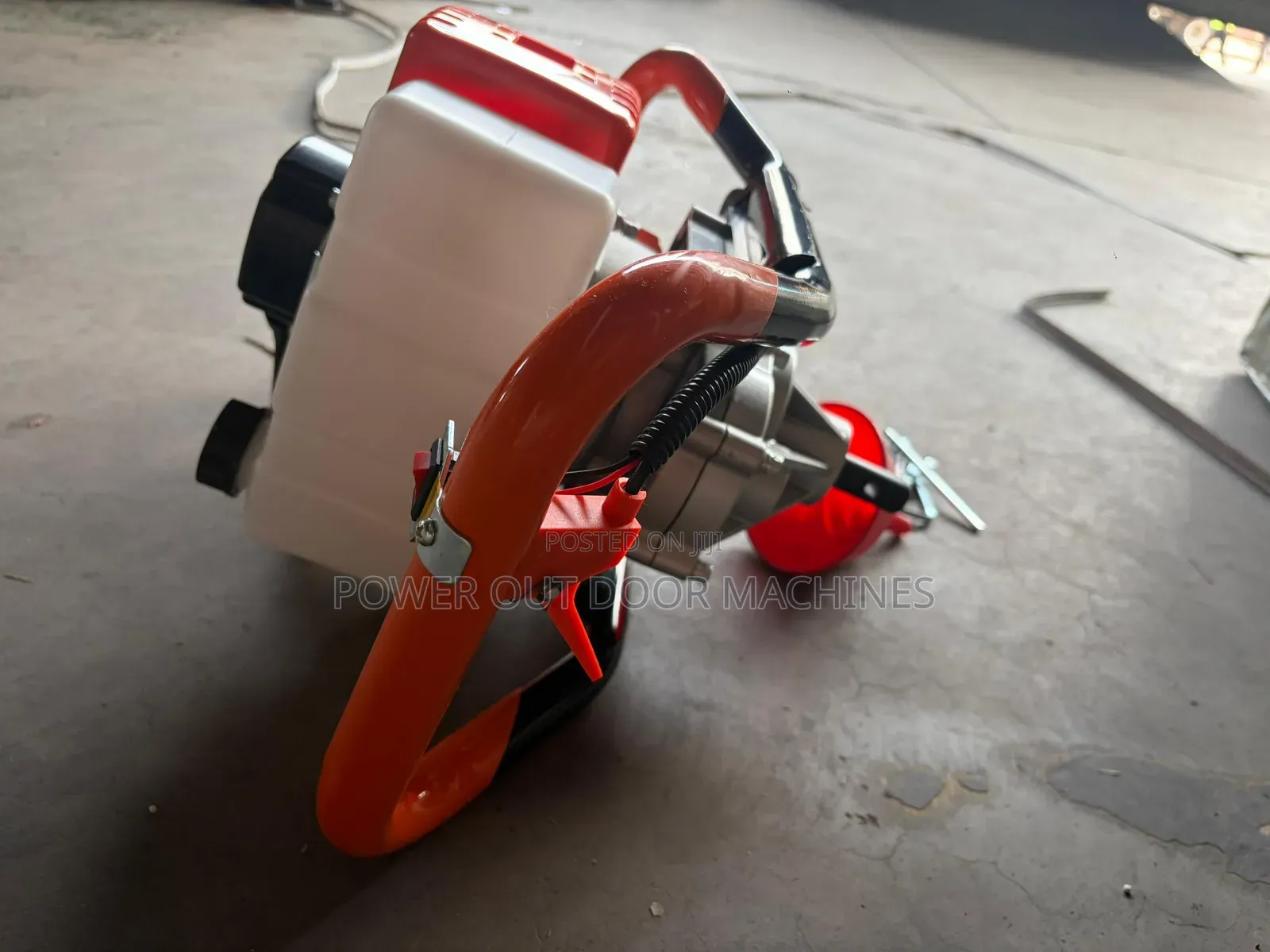 Mitstubish 520 Earth Euger / Hole Digger