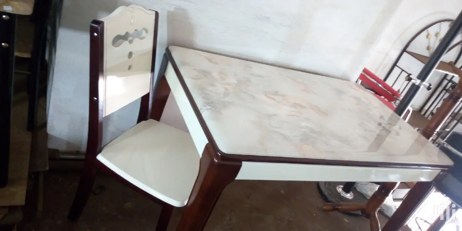 Marble Dinner Table 4seaters