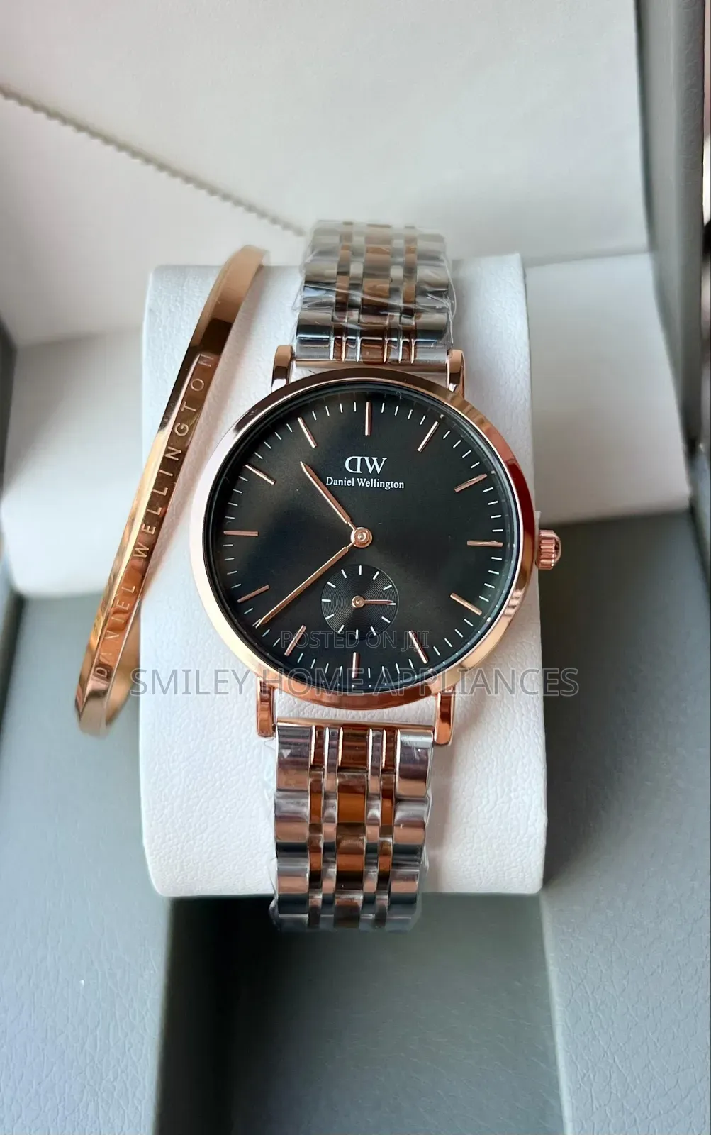 Blackface Rose Chrome Daniel Wellington Wrist Classy Analog Time Piece