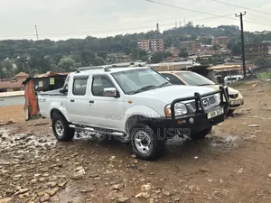 Nissan Hardbody 2010 White
