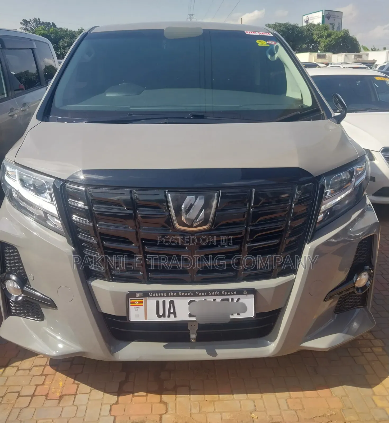 Toyota Alphard 2.5 Petrol FWD 2016 Green