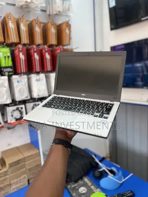 Laptop NEC N22G 4GB Intel Core i5 HDD 500GB