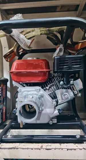 Heavy Duty/High Quality Socket Drive Gasoline Concrete Vibrator