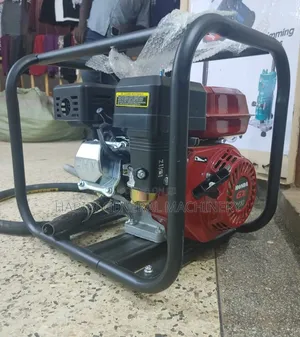 Heavy Duty/High Quality Socket Drive Gasoline Concrete Vibrator