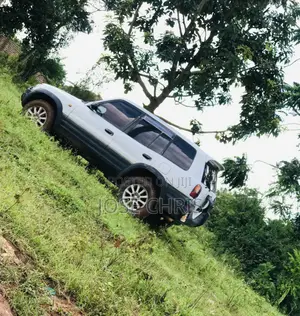 Toyota RAV4 Base 4x4 1996 White