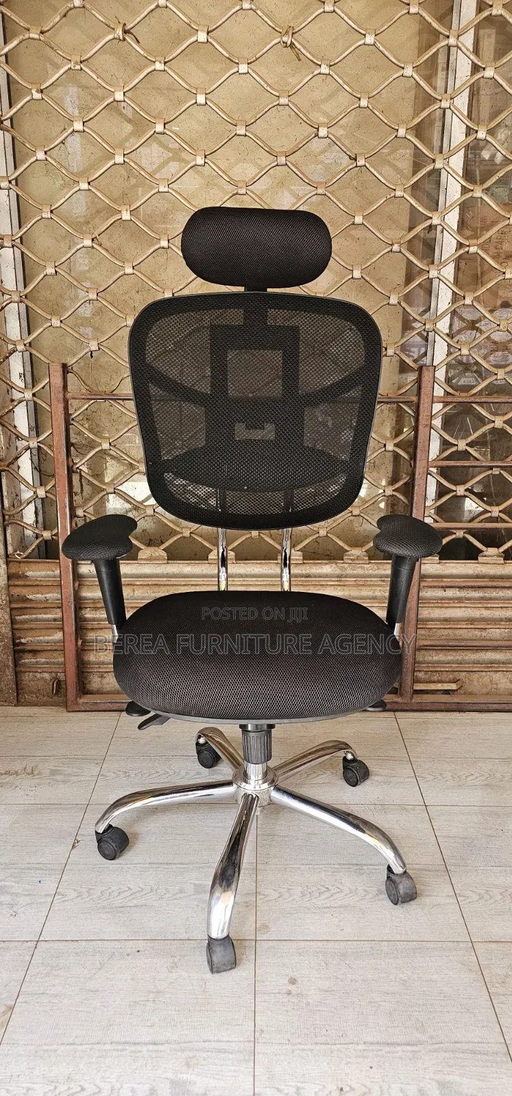 Heavy Duty Mesh and Metallic Executive Chair