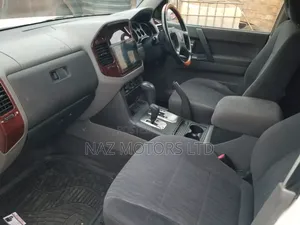 Mitsubishi Pajero 3.5 V6 GDI Elegance 2005 White