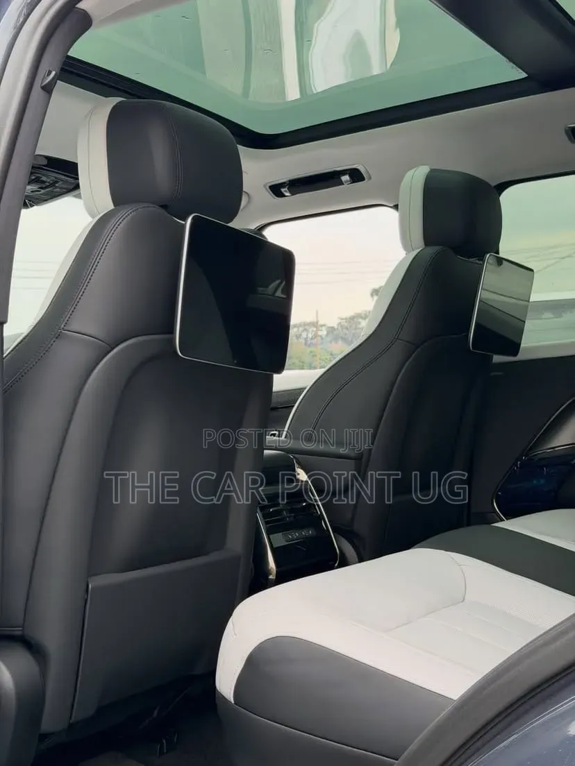 Land Rover Range Rover Sport 2025 Gray