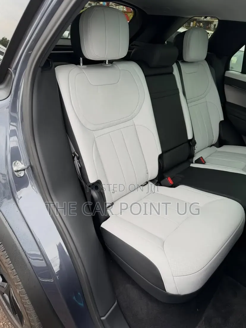 Land Rover Range Rover Sport 2025 Gray