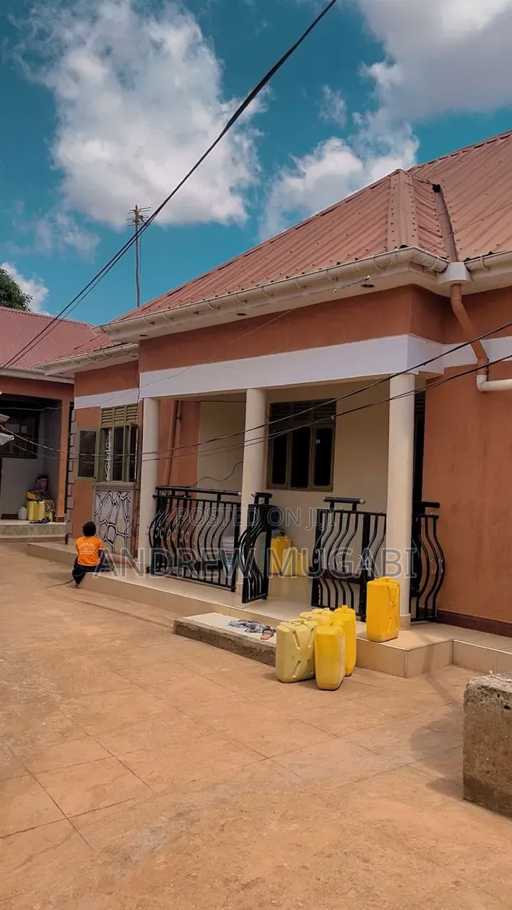 Furnished 3bdrm Bungalow in Rubaga for sale