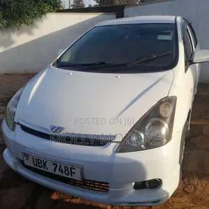 Toyota Wish 2004 White