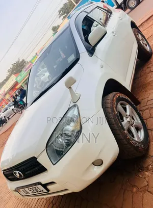 Toyota RAV4 2011 White