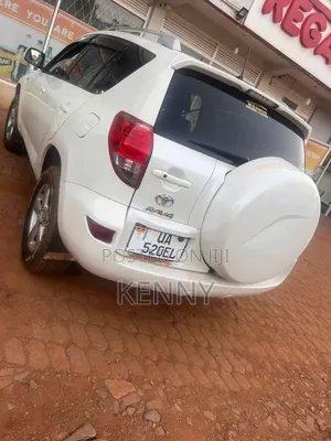 Toyota RAV4 2011 White