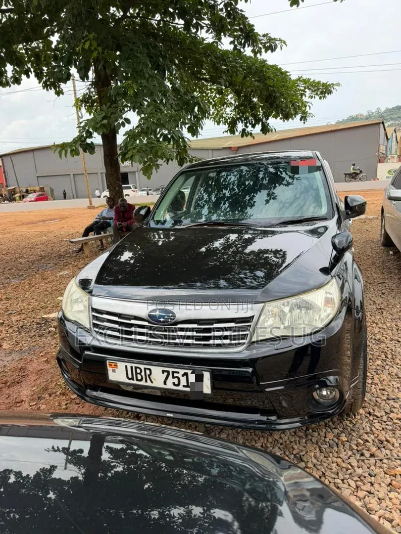 Subaru Forester 2012 Black