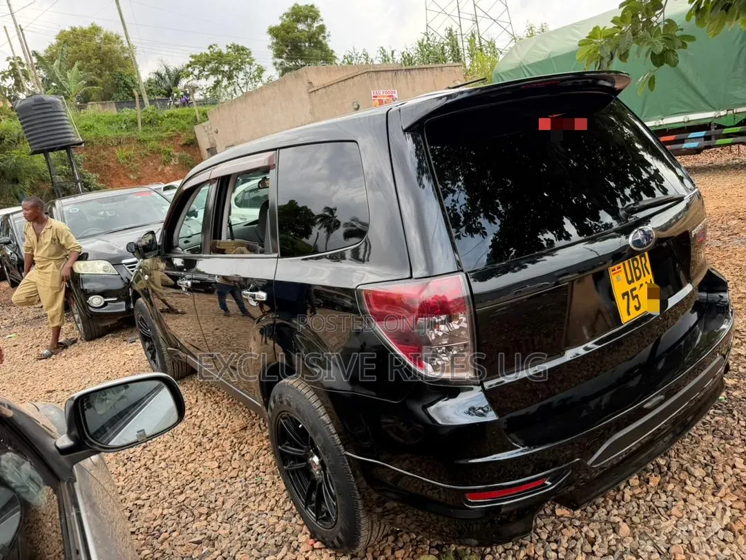 Subaru Forester 2012 Black
