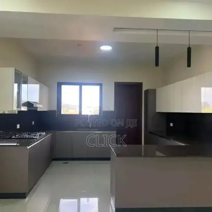 3bdrm Apartment in Bunga, Makindye for rent